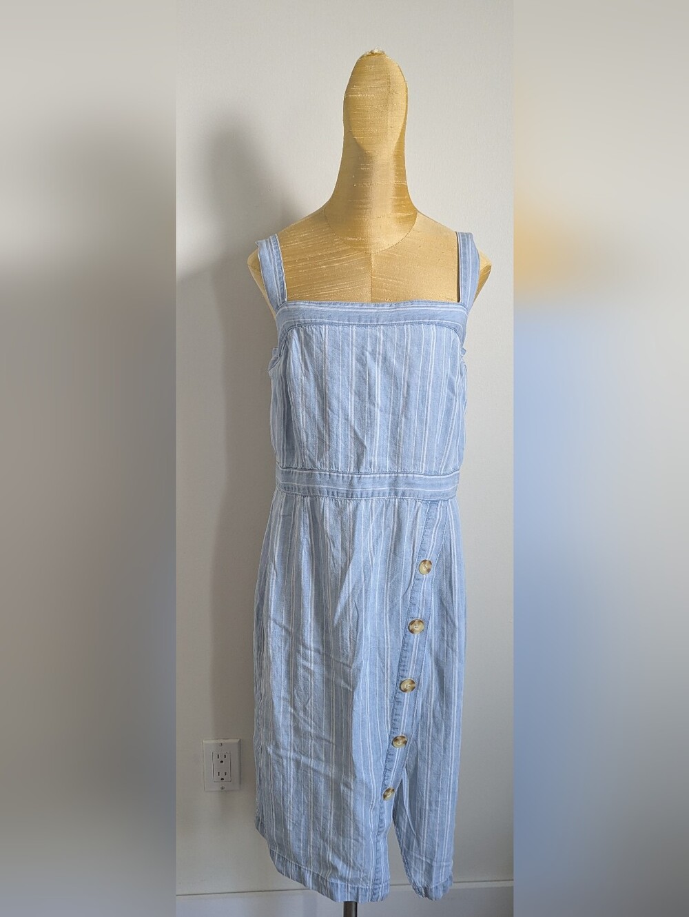 BB Dakota Light Blue Striped Midi Dress with Button Side Detail Size 10